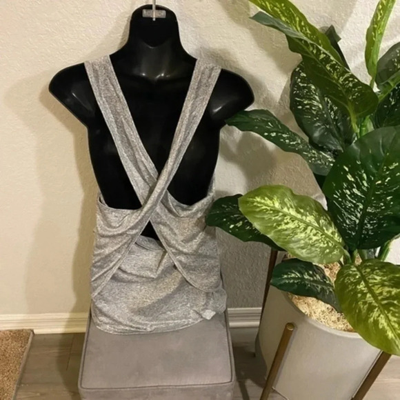 Silkworld gray workout tank top. NWT - Picture 7 of 10
